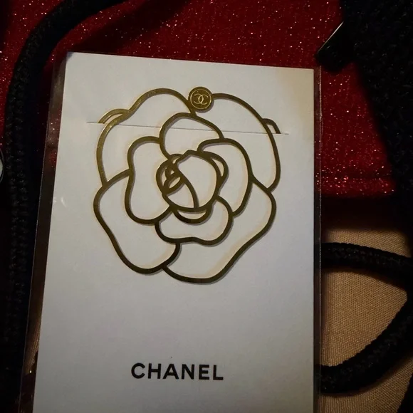 Chanel Beauté Red purse VIP gifts with purchase BUNDLE!!!! - Picture 11 of 16